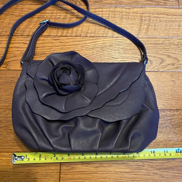 Purple Purse With Flower Detail - Picture 6 of 8